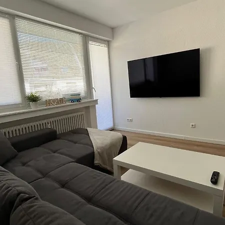 Zentrales Und Renoviertes Naehe Medienhafen Mit Balkon *