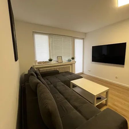 Zentrales Und Renoviertes Naehe Medienhafen Mit Balkon دوسلدورف