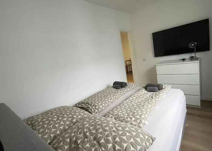 Appartamento Zentrales Und Renoviertes Naehe Medienhafen Mit Balkon Düsseldorf