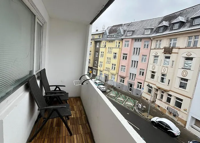 Zentrales Und Renoviertes Naehe Medienhafen Mit Balkon Lejlighed Düsseldorf