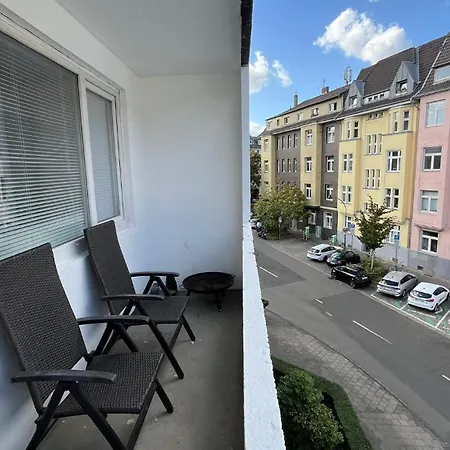 Daire Zentrales Und Renoviertes Naehe Medienhafen Mit Balkon