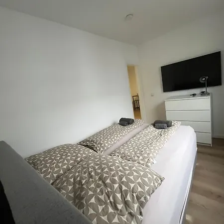 Apartman Zentrales Und Renoviertes Naehe Medienhafen Mit Balkon Düsseldorf